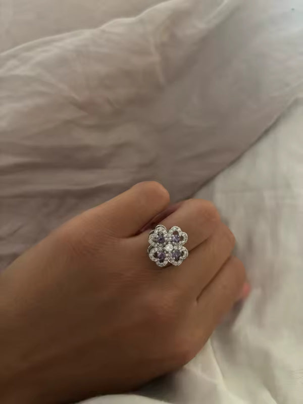 Sarah, 27